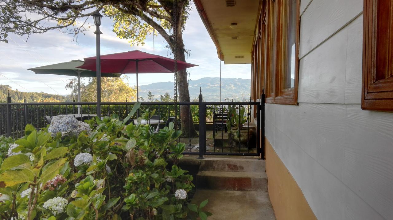 Finca Queveri Orosí Exteriör bild